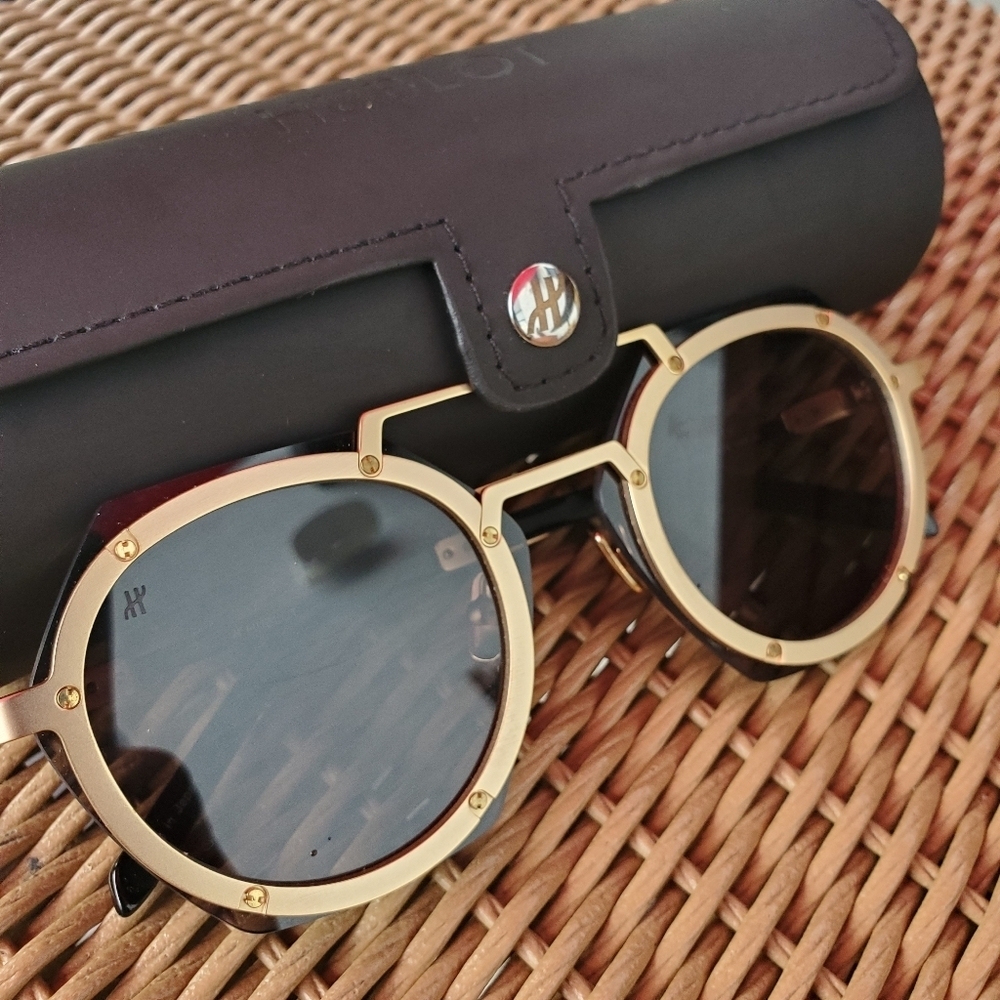 Hublot Tech Shield Sunglasses H006 Gold/Bue in Pristine Condition With CASE - Picture 2 of 12